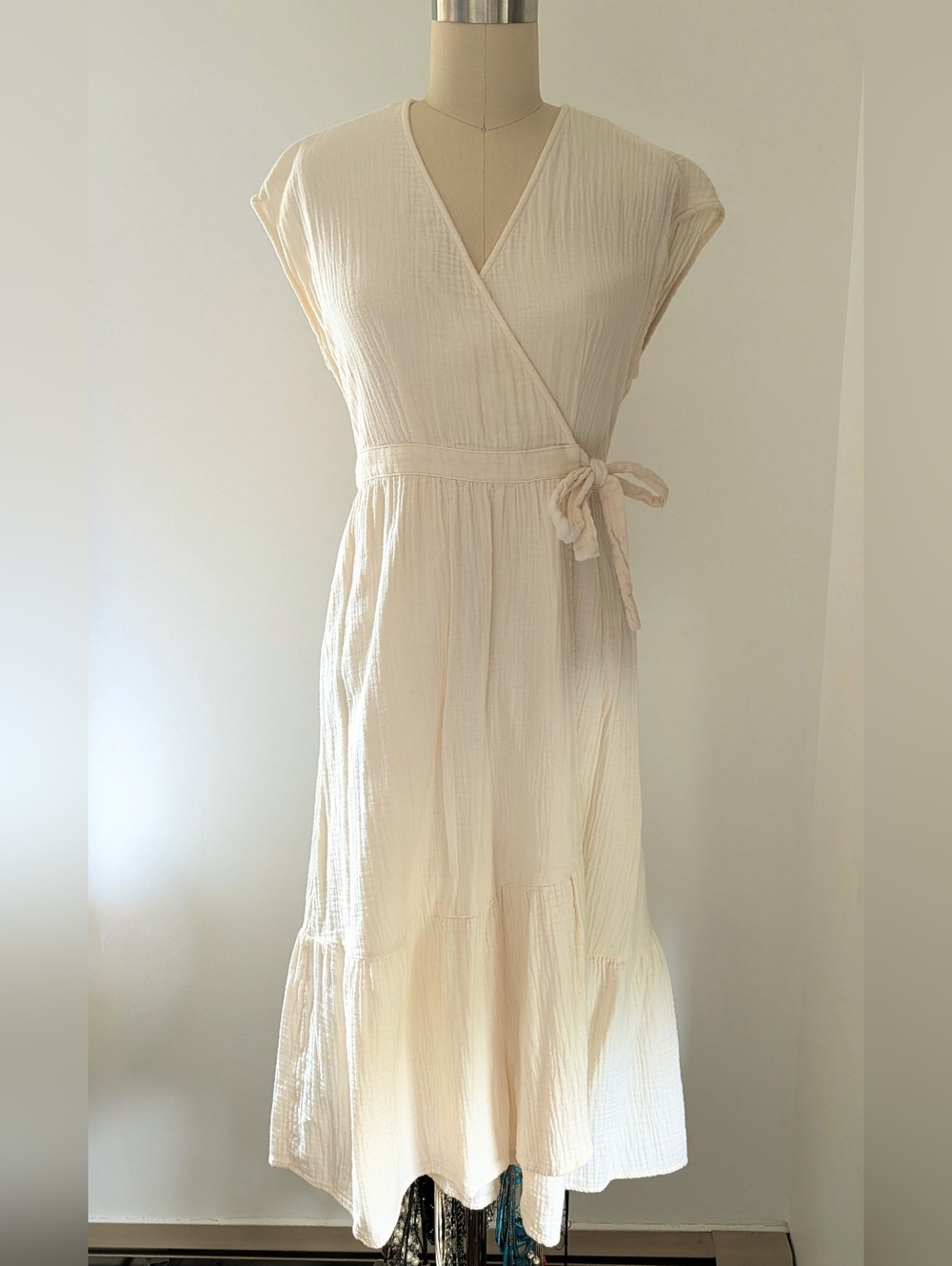 Universal Thread - 100% Cotton Cream Wrap Dress - Size XS